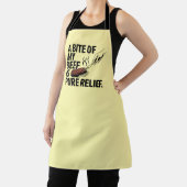 Een hap vlees is pure opluchting |Geel grillen Schort (Insitu)