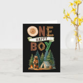 Een Happy Boy Camper Eerste Verjaardag Camping Bee Kaart (Gele Bloem)