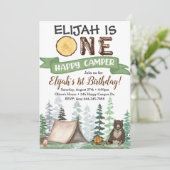 Eén Happy Camper Birthday Uitnodiging 1e verjaarda (Staand voorkant)