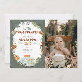 Eén Happy Camper Birthday-uitnodiging Kaart (Voorkant)