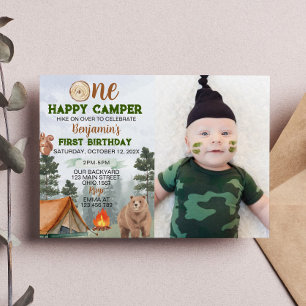 Eén Happy Camper Birthday-uitnodiging Kaart