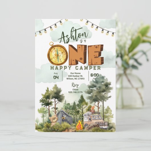 Eén Happy Camper First Birthday-uitnodiging Kaart (Staand voorkant)