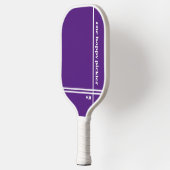 Een Happy Pickler Paarse witte Initialen Grappig Pickleball Paddle (Links)
