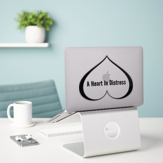 EEN HART IN NOOD zwart Sticker (Laptop op bureau)