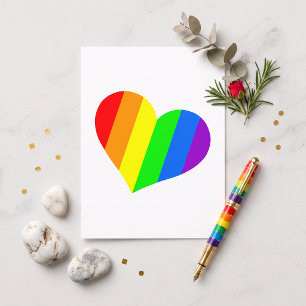 Een hart in regenboogkleuren briefkaart