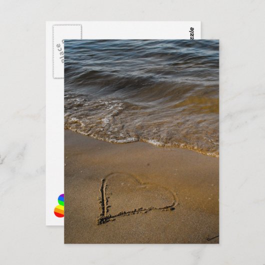 Een hart op zand en in regenboogkleuren briefkaart (Voorkant / Achterkant)