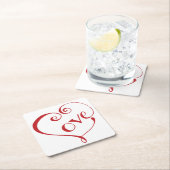 Een hart van de liefde in het rood kartonnen onderzetters (Insitu)