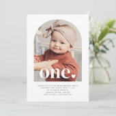 Eén hartverscheurde foto eerste verjaardag uitnodi kaart (Staand voorkant)