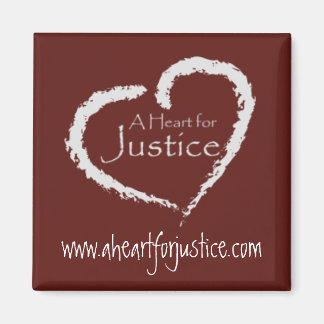 Een Heart for Justice magneet (kastanjebruin)