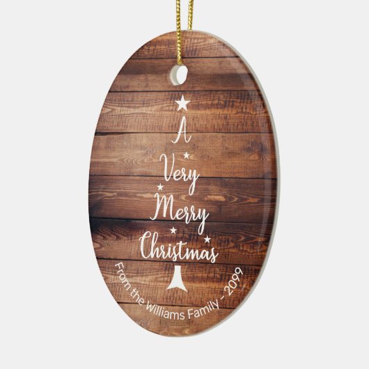 Een heel prettige kerstboom op bijtend hout keramisch ornament (Links)