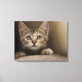 Een heel zoete tablet Kitten Canvas Afdruk (Voorkant)