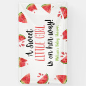 Een heerlijk meisje met watermeloen Baby shower Spandoek (Verticaal)