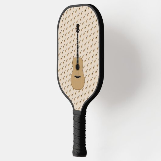 Een heerlijke gitaar pickleball paddle (Links)