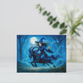 Een heks die op een geit door het maanverlichte bo feestdagenkaart (Staand voorkant)