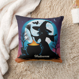 Een heks maakt magie onder een volle maan kussen