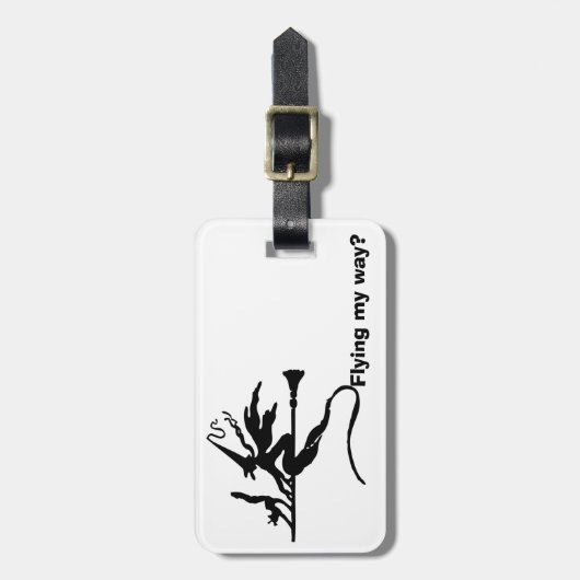 Een heks op een broomstick met een kat bagagelabel (Voorkant verticaal)