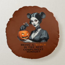 Een heks zijn is het beste compliment vanavond. rond kussen