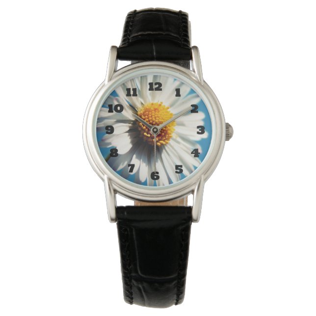 Een heldere Witte Daisy onder een Big Blue Sky Horloge (Voorkant)