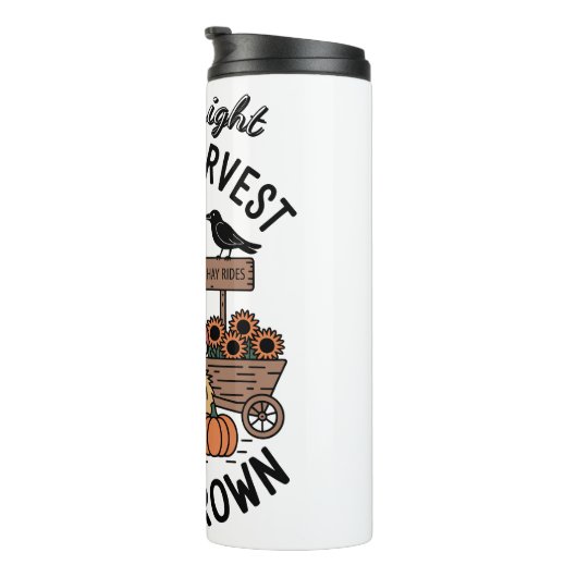 Een herfstgnoom en oogstscène thermosbeker (Geroteerd rechts)