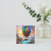 Een heteluchtballon gemaakt van transparante korst vierkante visitekaartje (Staand voorkant)