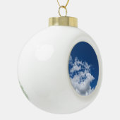 Een hoekje wolken keramische bal ornament (Links)