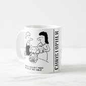 Een hond aan tafel voeden. grappig koffiemok (Voorkant links)