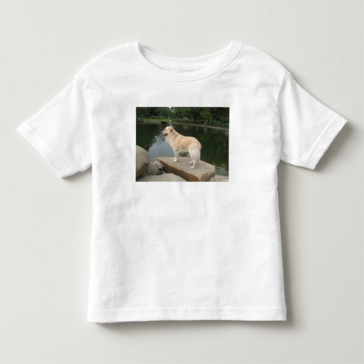 Een hond bij een vijver kinder shirts (Voorkant)