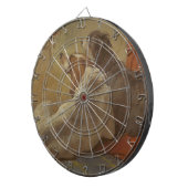 Een hond en een gekaarde jongen (twee honden) (die dartbord (Voorkant Rechts)