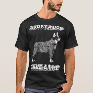 Een hond nemen om een reddingsvee te redden t-shirt