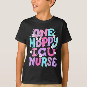 Een Hoppy Icu Nurse Retro Groovy Happy Easter Bunn T-shirt