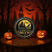 Een huis dat huilt bij de maan grote klok