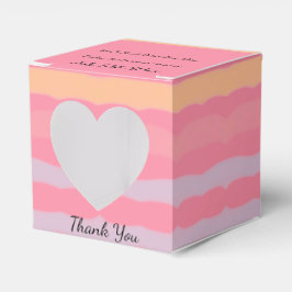 Een huwelijksgast bedankdoosjes