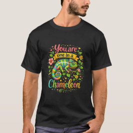 Eén in een Kameleon T-shirt