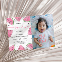 Een in een meloen 1e verjaardag watermeloen foto