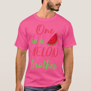 Een in een meloen broertje komt overeen met famili t-shirt