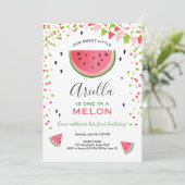Een in een meloen op de dag van de uitnodiging Wat (Staand voorkant)