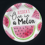 Een in een meloen verjaardagsfeestje papieren bordje<br><div class="desc">Heldere en kleurrijke waterverf watermeloenen werden met de hand getekend en geschilderd door mij,  Valarie. Alleen beschikbaar in mijn winkels. Maak het uw door de tekst uit te geven. Stomme witte waterverf watermeloenen patroon met leuke,  slimme lettertypen! Ideaal voor zomerfeestjes.</div>