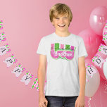 Een in een Melon broeder Shirt<br><div class="desc">👦 STEEK DE COOLSTE "MELOEN PROTECTOR" IN DE PLEISTER! Vier de grootste supporter van je verjaardagsster met dit schattige "One in a Melon Brother"-t-shirt! Dit shirt maakt deel uit van ons bestseller One in a Melon Birthday Collectie en laat grote / kleine broertjes deelnemen aan het gecoördineerde plezier terwijl ze...</div>