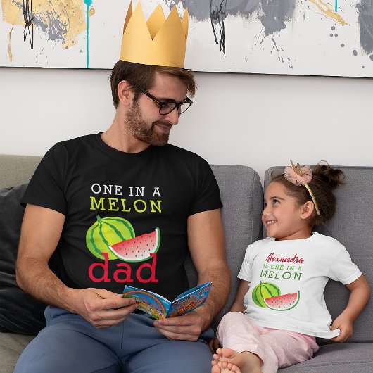 Eén in een Melon Dad T-Shirt