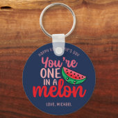 Een in een Melon Funny Pun Cute Valentijnsdag Sleutelhanger (Voorkant)