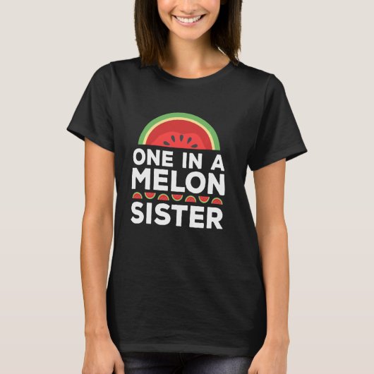 Eén in een Melon Sister Matching Group T-shirt (Voorkant)