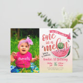 Eén in een Melon Watermelon First Birthday Invite Kaart (Staand voorkant)