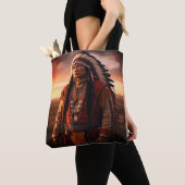 Een Indiaanse opperhoofd op een schouder Tote Bag (Dichtbij)