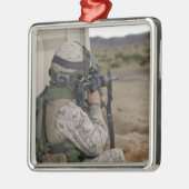 Een infanterieverkenner metalen ornament (Links)