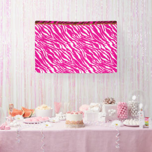 Een ingewikkeld bloemmotief in roze en wit, art spandoek