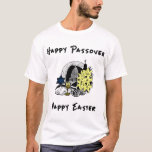 Een interreligieuze passover en Pasen T-shirt<br><div class="desc">Gelukkig interreligieus passover en Pasen feestdagen aan families die zowel joodse als paaskinderen vieren.</div>
