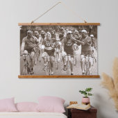 EEN INTIEME PORTRAIT VAN DE TOUR VAN FRANKRIJK VAN HANGEND WANDKLEED (Slaapkamer)