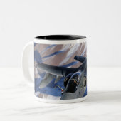 Een Italiaans AMX maakt verbinding Tweekleurige Koffiemok (Voorkant links)