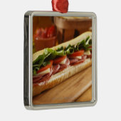 Een Italiaanse sub-sandwich met 2 Metalen Ornament (Rechts)