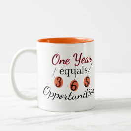 Eén jaar is gelijk aan 365 kansen tweekleurige koffiemok